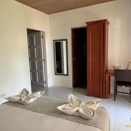 Lanas Beach Resort Carabao Island San Jose  Exterior photo