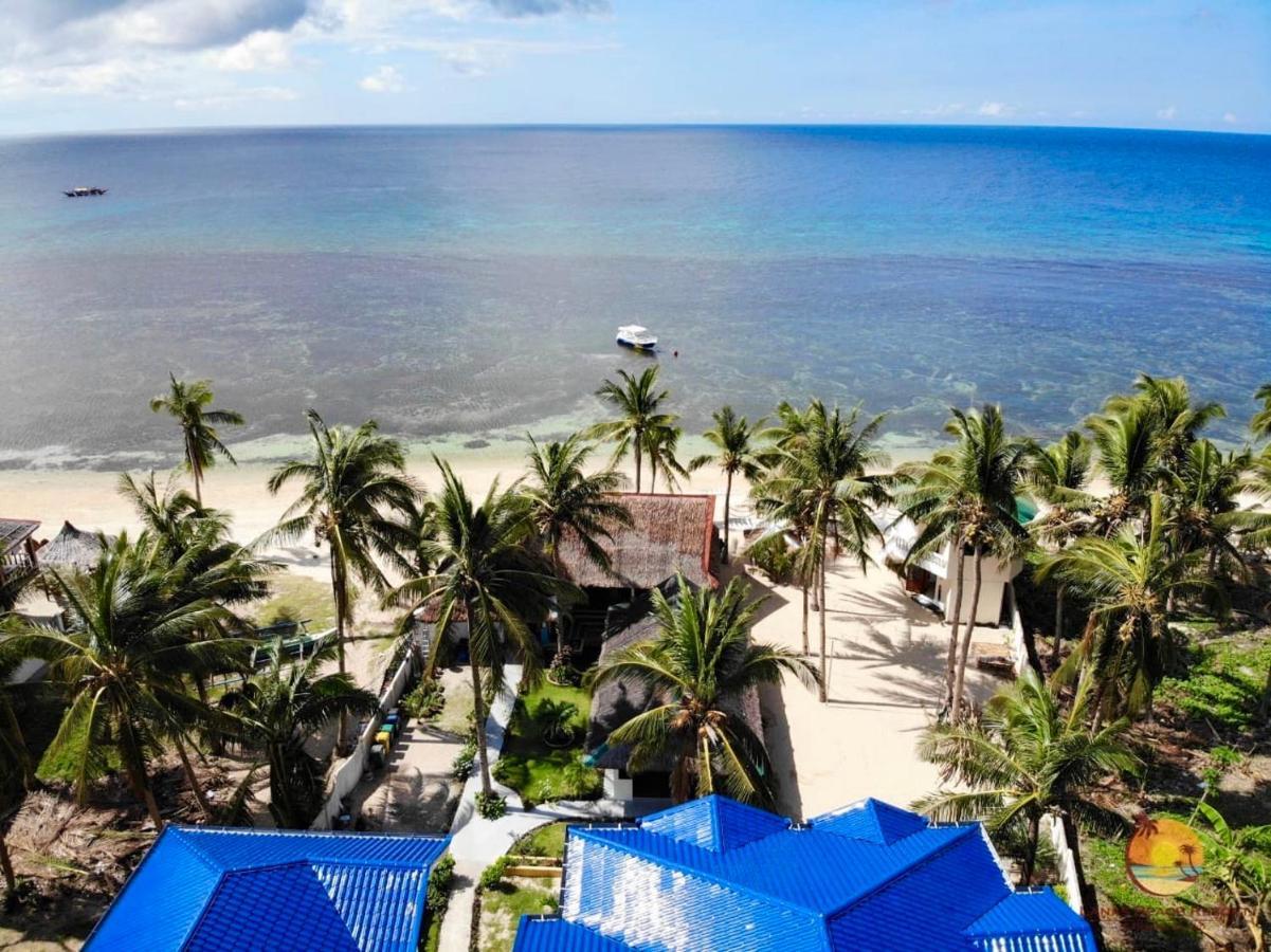 Lanas Beach Resort Carabao Island San Jose  Exterior photo
