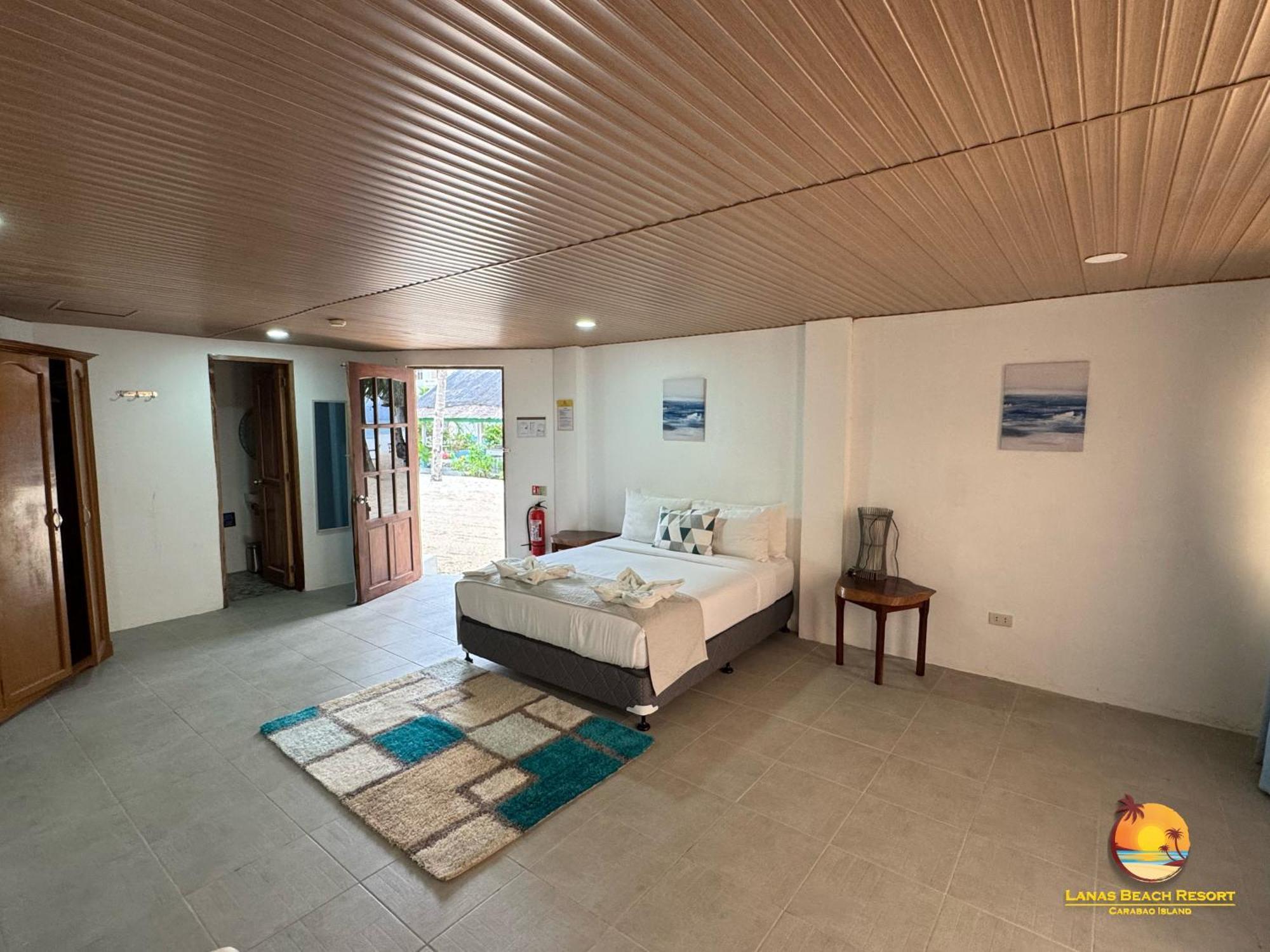 Lanas Beach Resort Carabao Island San Jose  Exterior photo
