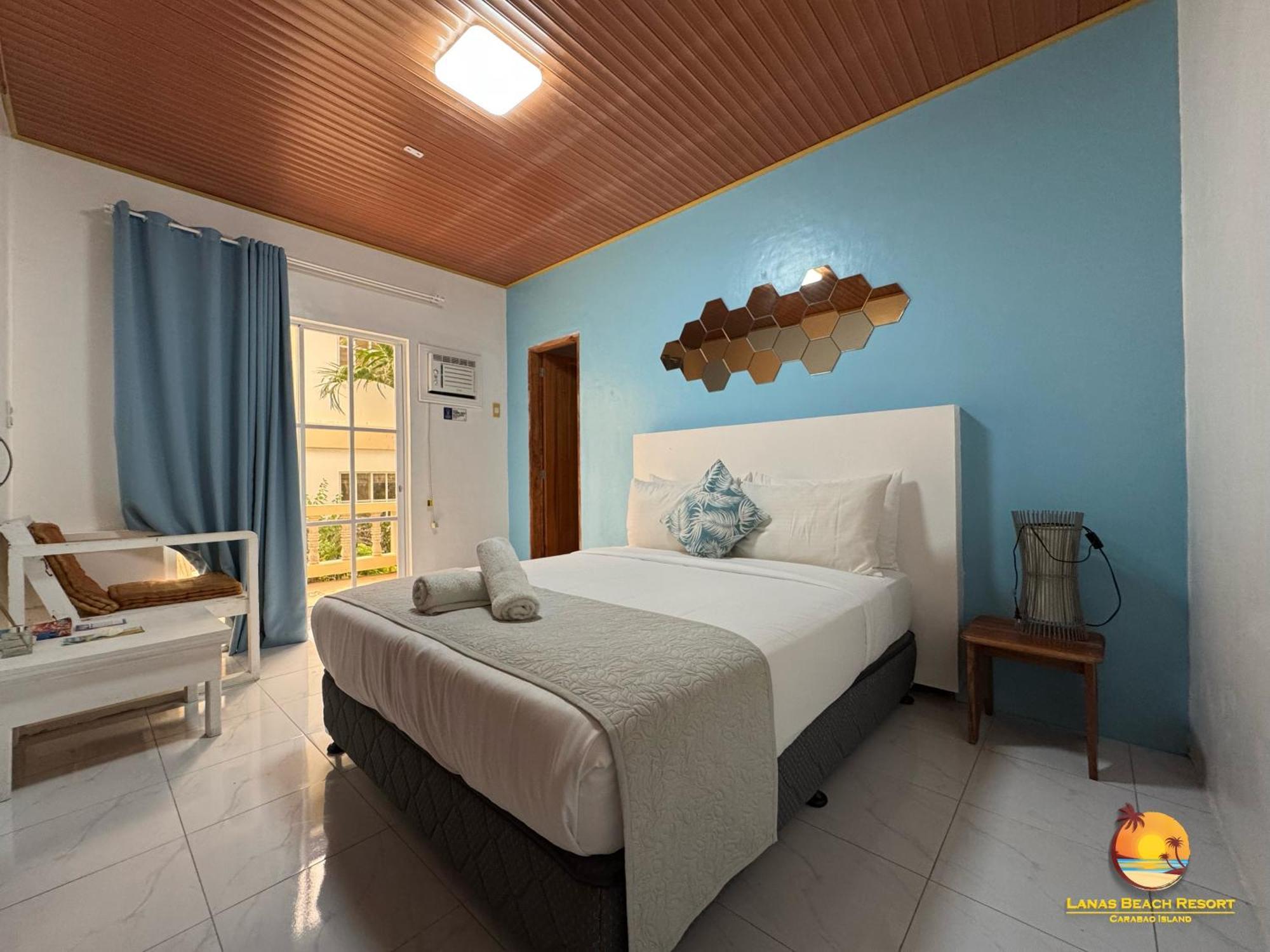 Lanas Beach Resort Carabao Island San Jose  Exterior photo