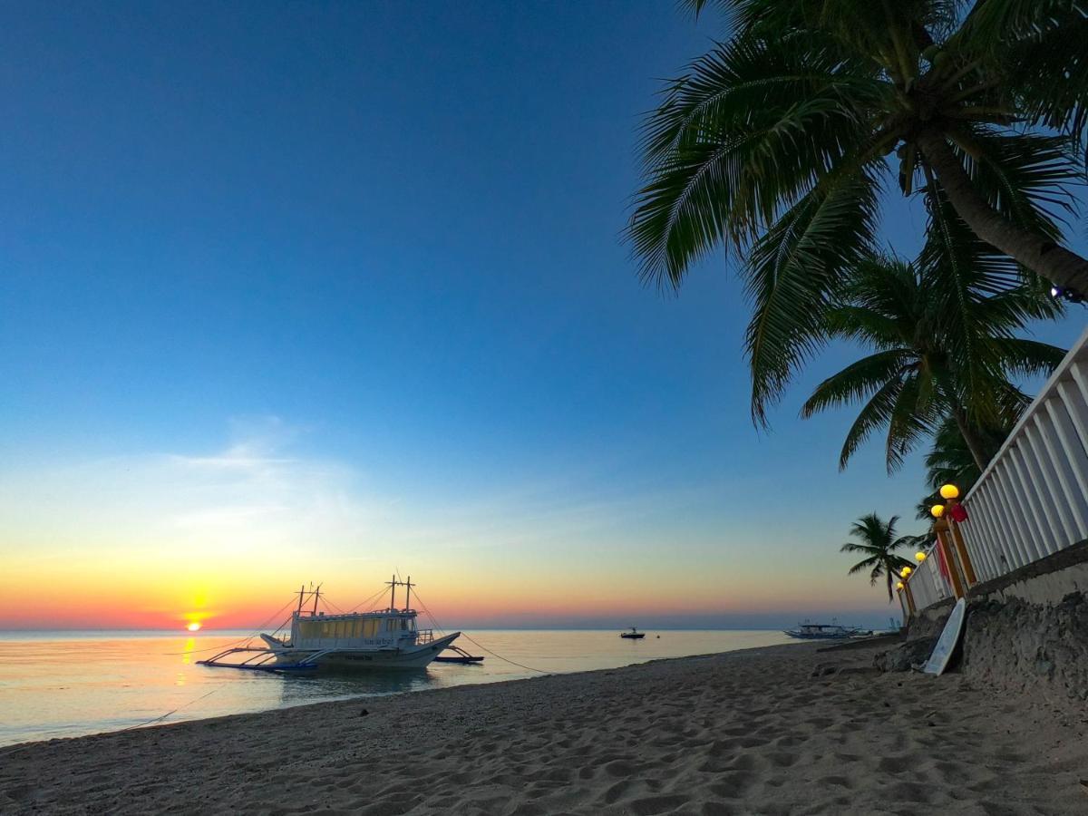 Lanas Beach Resort Carabao Island San Jose  Exterior photo